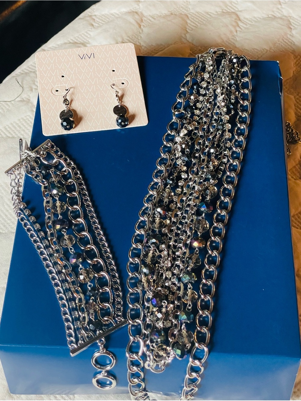 ViVi Silver-Tone Multi-Chain Necklace, bracelet and Earrings Set in Black/Silver